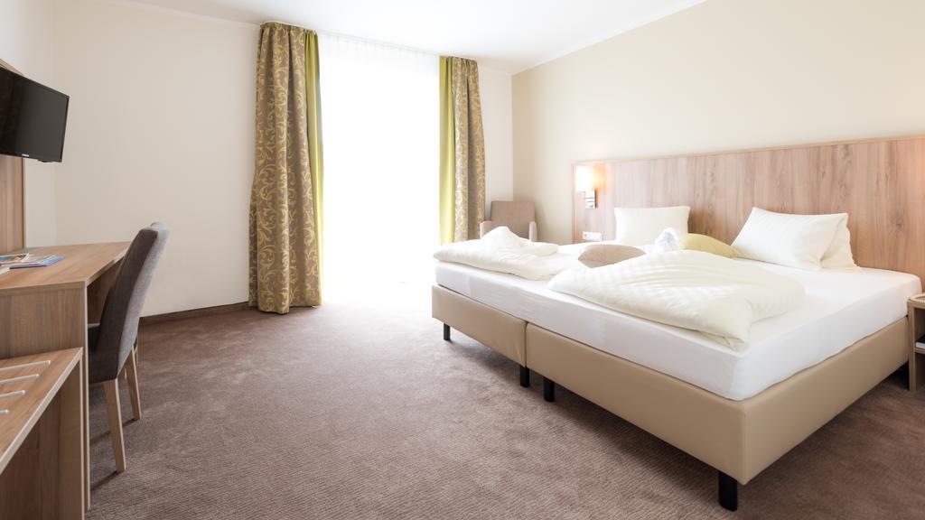 סנט קנזיאן Hotel Marko חדר תמונה